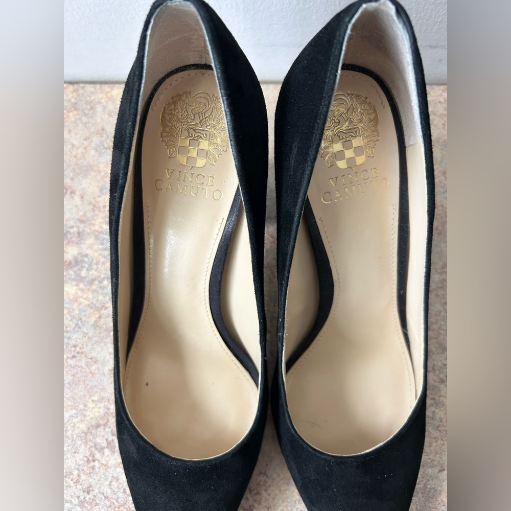 Vince Camuto Black Suede Ableen Block Heels size 8.5 - Picture 6 of 7